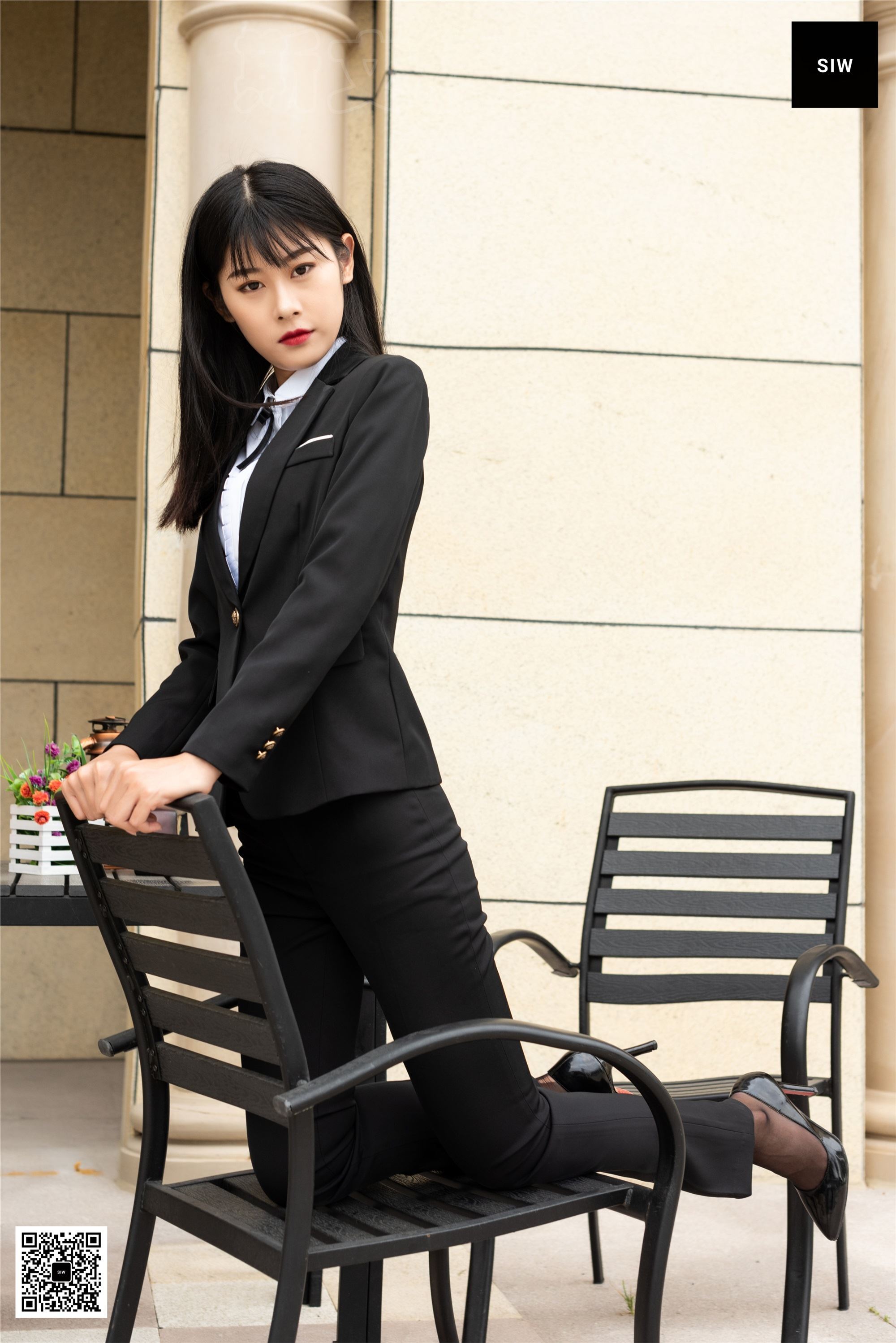 SIW斯文传媒 046 霸道总裁黑色西装三件套 - 龙哥